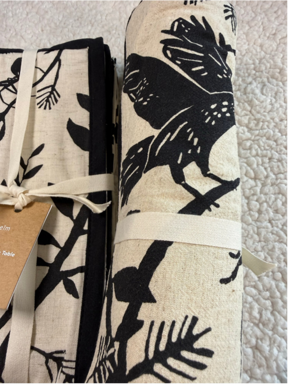 West Elm Spooky Toile Runner & 8 Napkins NWT Halloween Goth Augtober - Picture 9 of 12